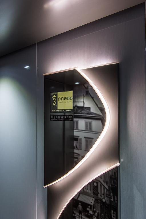 Hotel One66